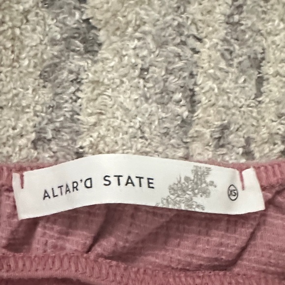 Altar'd State Mauve Ruffle Blouse - Picture 2 of 2